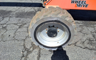 USED 2013 JLG M600JP
