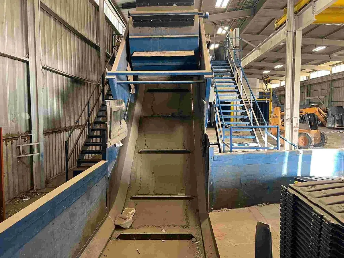 KWS Sort Line With Conveyors And Magnets
