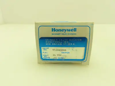 Honeywell Skinner V52DA1006 Solenoid Valve 2-Way NC 24VDC Coil 1/8" NPT
