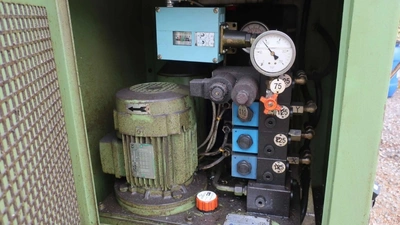 CME CNC Universal Mill, in very good used condition, visible under power