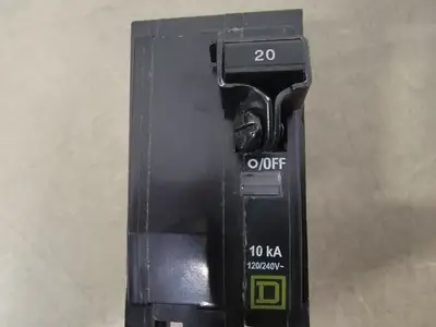 USED SQUARE D QOB220