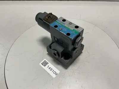 USED VICKERS DG4V-3S-2A-M-U-HL7-60-EN490