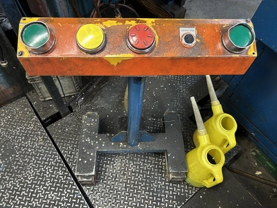 USED 1996 STAMTEC STAMTEC G2-250 PRESS