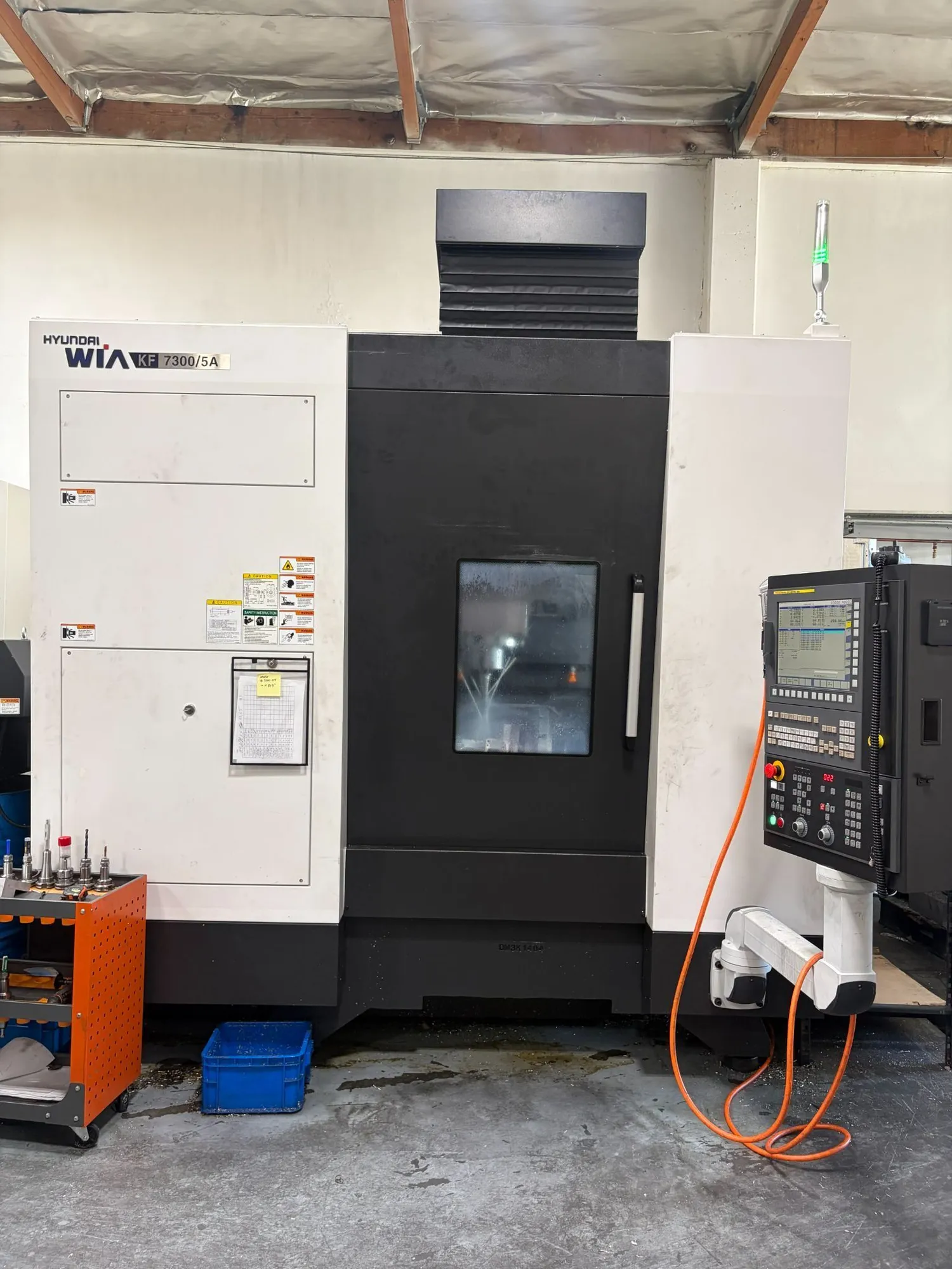 Used 2024 HYUNDAI WIA XF7300/5A Vertical Machining Centers Arizona US | Quick Machinery Sales, Inc. #1336057