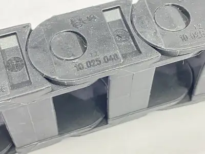 10.025.048.0 | Igus  Series 10 Energy Chain 132 Links 13ft Length - New Other