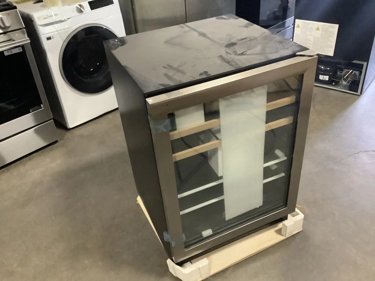 Used ELEMENT EL-24THWB Bottle Coolers Michigan US | Miedema Asset Management Group #1172285