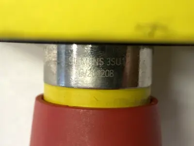USED SIEMENS SIRIUS ACT PLASTIC EMERGENCY STOP ASSEMBLY