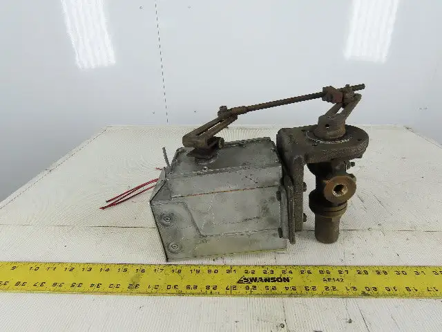 Barber Colman EA57 Actuator 0.65A 120V 40W W/2-3706 1/4" NPT Valve