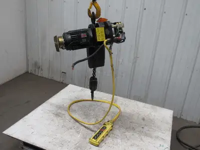 P & H 1/2 Ton Electric Chain Hoist 1000 lb 12' Lift 460V W/7' Pendant