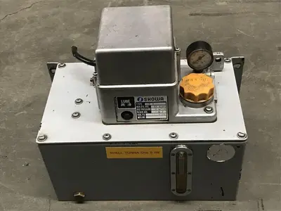 USED SHOWA LCB 4011B LUBE PUMP