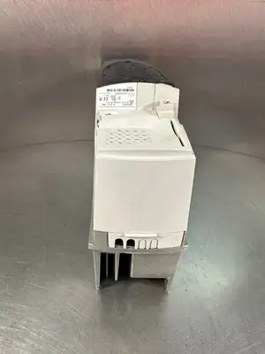 Unidrive Sp1403 1.5/2.2 Kw SP 2,5T En81-1 (10.5.2)
