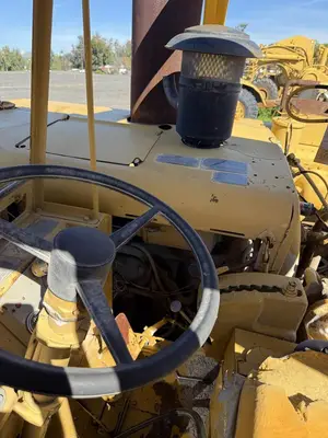 USED 1974 CATERPILLAR 621