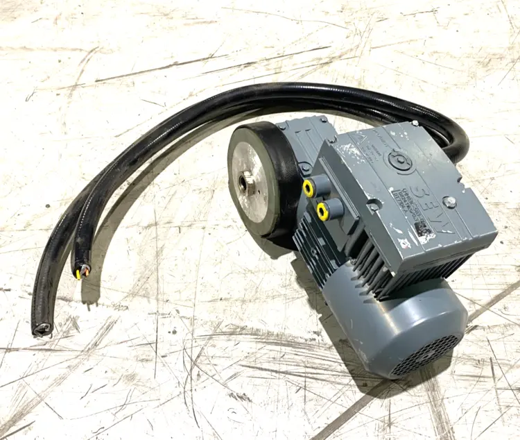 Used SEW-EURODRIVE GEARMOTOR W/ BUILT IN INVERTER UNIT Variable Speed Drives | Maverick Industrial Sales #1102909