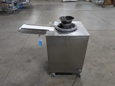 AM Manufacturing Round-O-Matic Dough Rounder