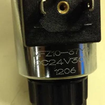 USED INTERNATIONAL DG03-7A-24VDC82DN