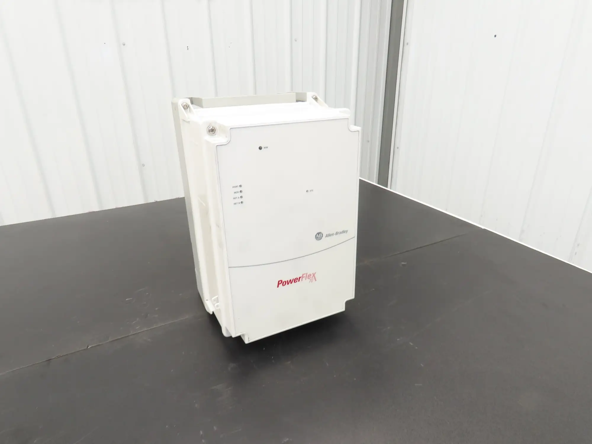 Allen Bradley 20AD040C0AYNANC0 PowerFlex 70 AC Drive 30Hp 480VAC 3Ph 40A Ser A