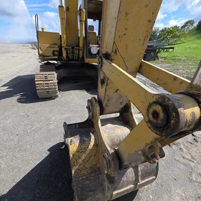 CATERPILLAR E110B Excavator | Iron Listing (4)