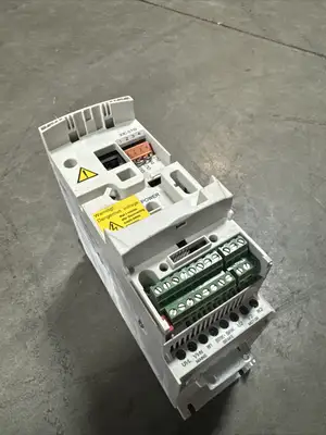 ABB ACS355-03U-05A6-4 Variable Frequency Drive (BIN3.5.1)
