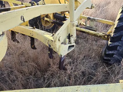 Caterpillar 12' Motor Grader