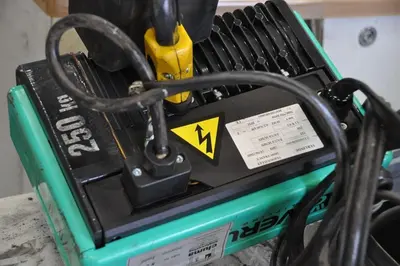 USED VERLINDE CHAIN HOIST 250 KG
