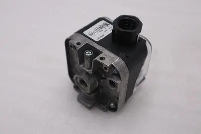 Krom Schroder DG10T Pressure Switch 0.4-4.0 IN WC 1.0-10 BAR STOCK H1147A
