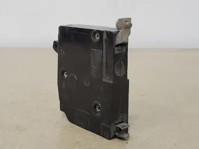 15 Amp, 1 Pole, 120/240 volts Circuit Breaker OO115