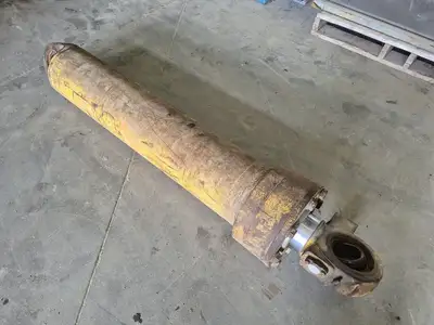 USED KOMATSU 561-63-62102
