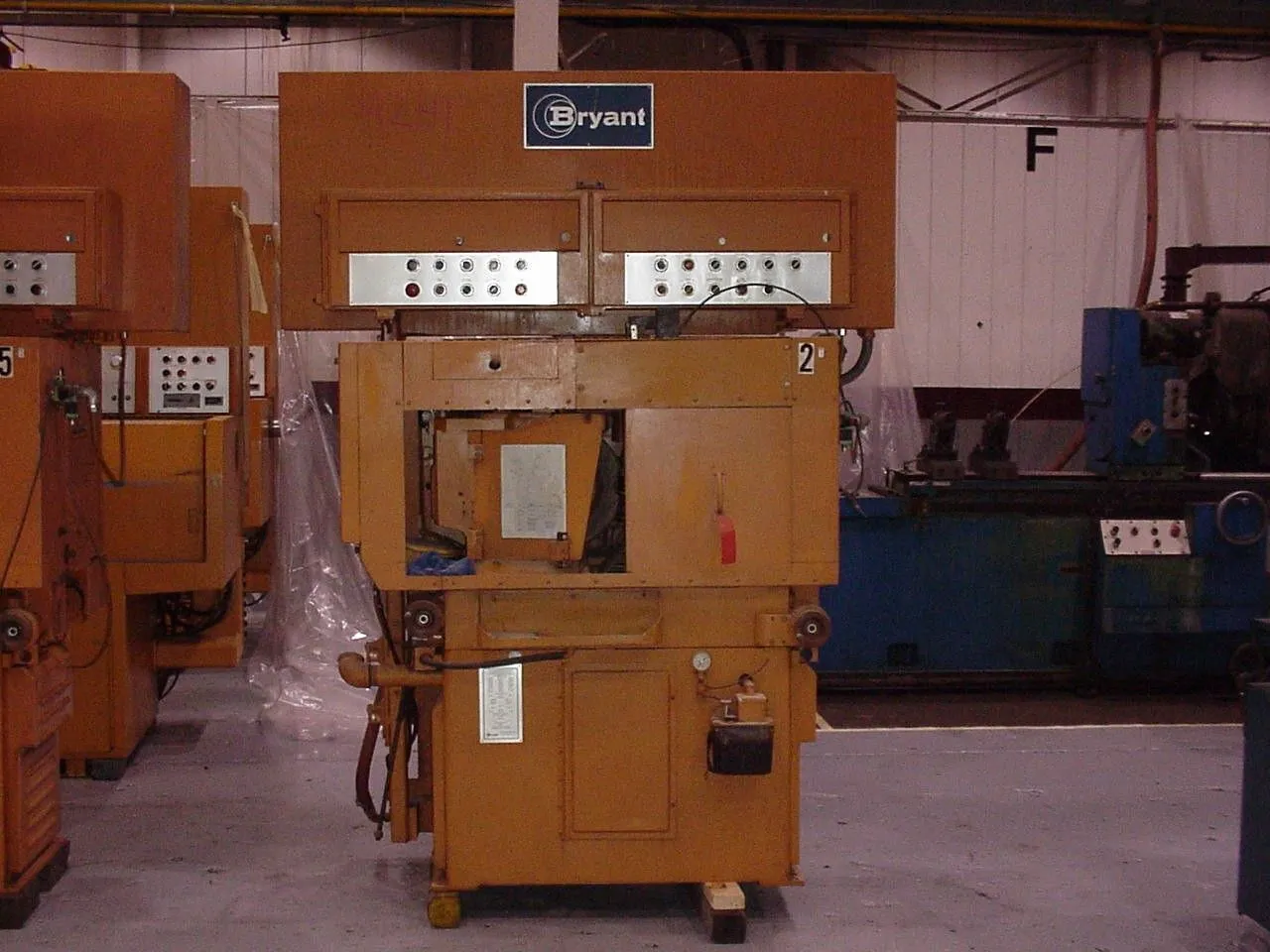 USED 1982 BRYANT 45M