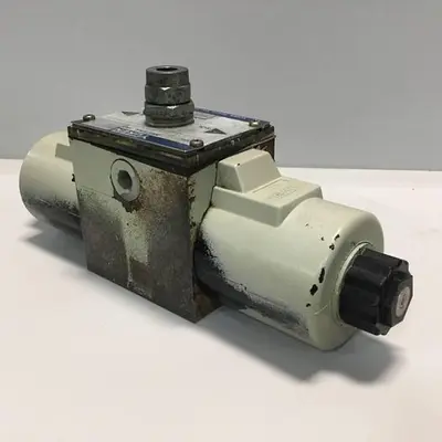 USED YUKEN DSWG-03-3C0-D24-1047