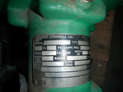 Fisher 1/2" 250 Rating, Iron, Threaded 3 - Way Control Valve