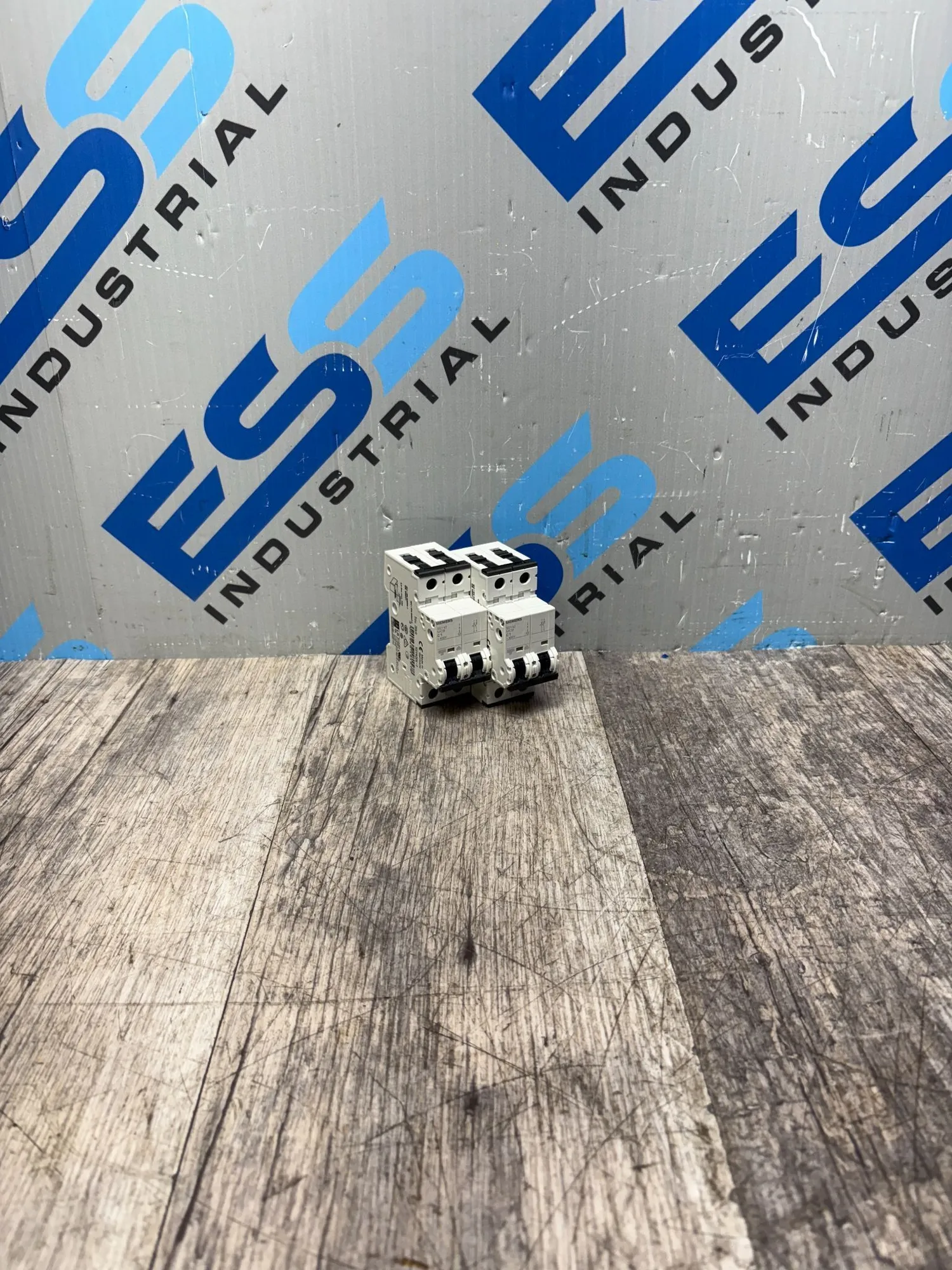 USED SIEMENS 5SY4201-7