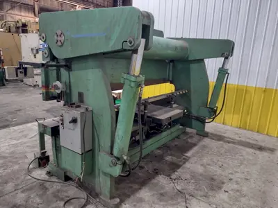 250 TON X 12' ACCURPRESS MODEL #725012 HYDRAULIC PRESS BRAKE: YOBRO #24251