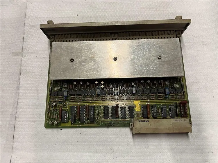 Used SIEMENS V3 035420 C79040-A0092-0242-02-85 Misc Electrical & Power Parts BE | Apt International N.V #363700