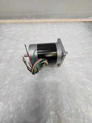 VEXTA STEPPING MOTOR PH268L-22B