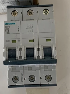 NEW Siemens 5SY4 310-8
