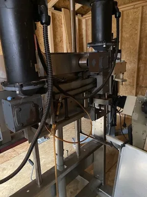 USED 1998 KISS 6 SPINDLE