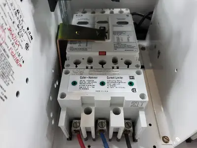 30/15A, 3 Pole, 600V Circuit Breaker HFD Bucket for Freedom 2100 MCC Frame