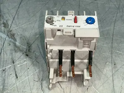 Used ALLENBRADLEY 193EA1DB Relays & Switches Ohio US | HGR 24 #1518459