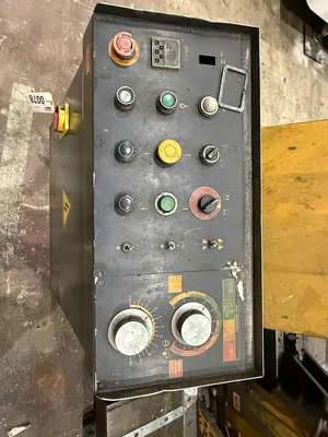 2002 A-CUT AC-360 A bandsaw | ListingHippo (9)