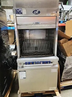 LVO FL-14E Front Load Pan Washer | Harvest Equipment and Fabrication Inc (4)