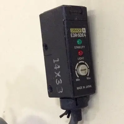 USED OMRON E3R-5DE4