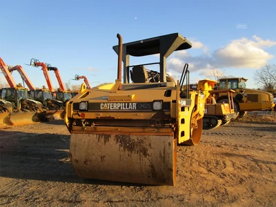 Used 2005 CATERPILLAR CB-534D Tandem Rollers New York US | Abele Tractor #1343030
