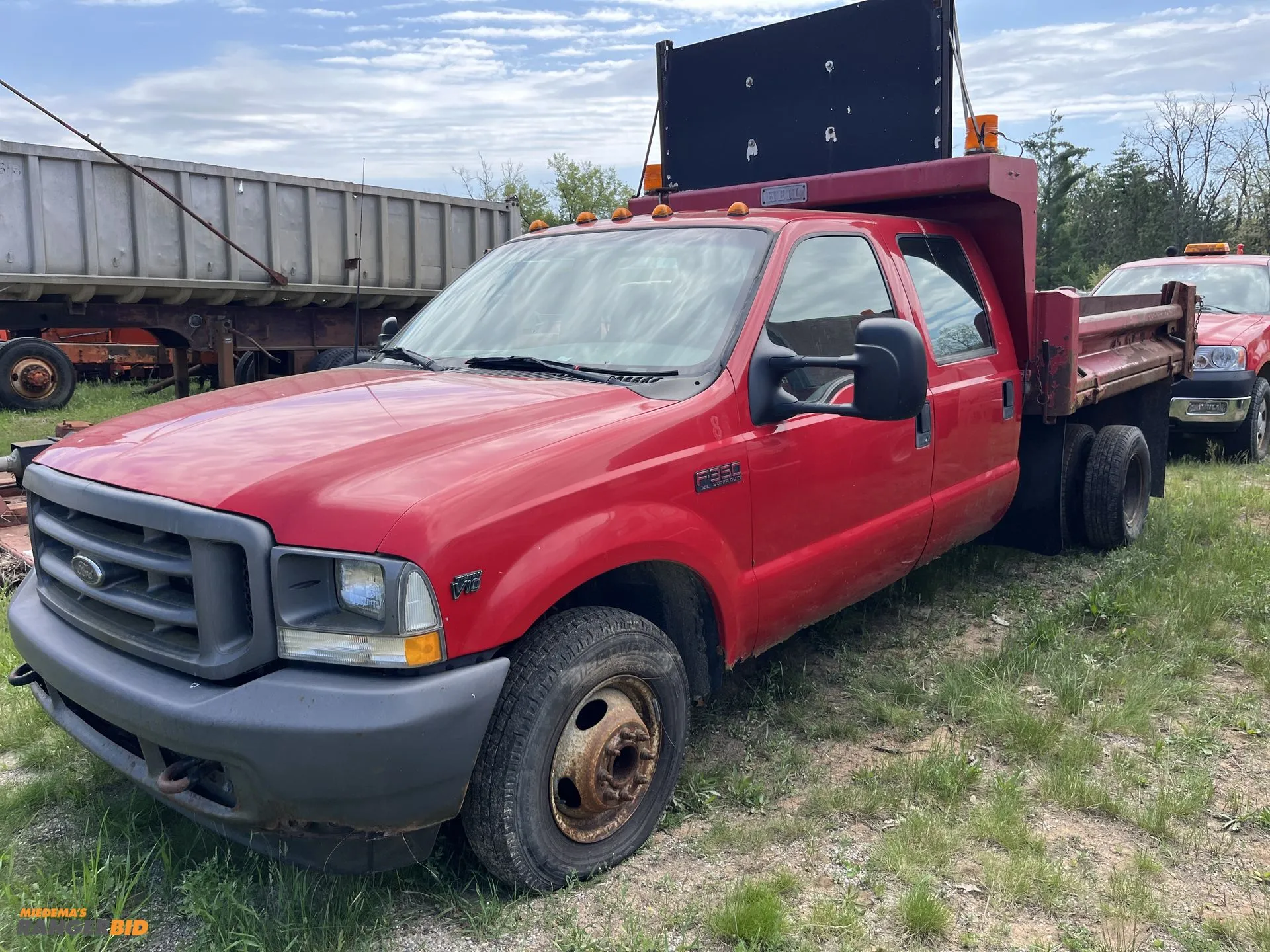 USED 2002 FORD F-350