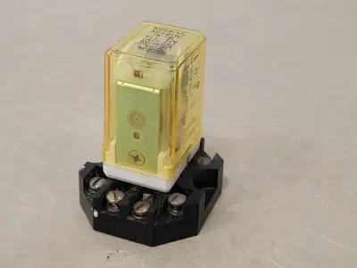 NEW IDEC RR2P-U