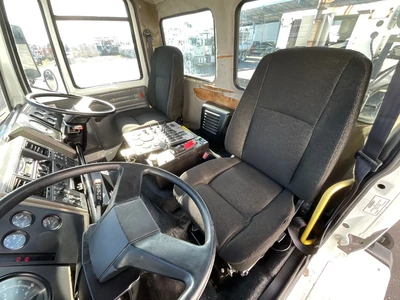 Used 2004 FREIGHTLINER FC80 Street Sweeper California US | Big Truck & Equipment #1412212