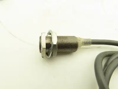 Omron E2E-X7D1-N Proximity Sensor Lot of 25
