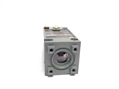USED ALLEN BRADLEY OIL-TIGHT LIMIT SWITCH TOP BODY ONLY TYPE 4,6P