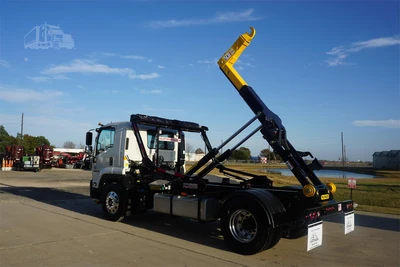 Used 2027 ISUZU FVR Hooklifts & Roll-Offs Texas US | Roll Off Truck World #1491763