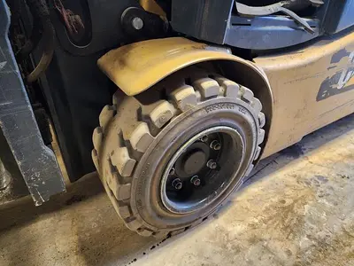 USED 2015 CATERPILLAR 2ET4000