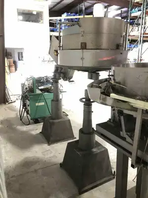 Tin Can Capping System Accumulation Sorting Rotary Table